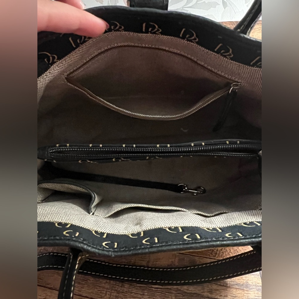 Dooney & Bourke Black and Gold Luxury Purse GUC - Picture 8 of 12
